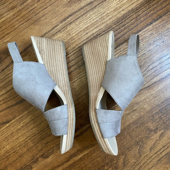 Dr. Scholl’s 11 wedge nude/ gray - Picture 2 of 4